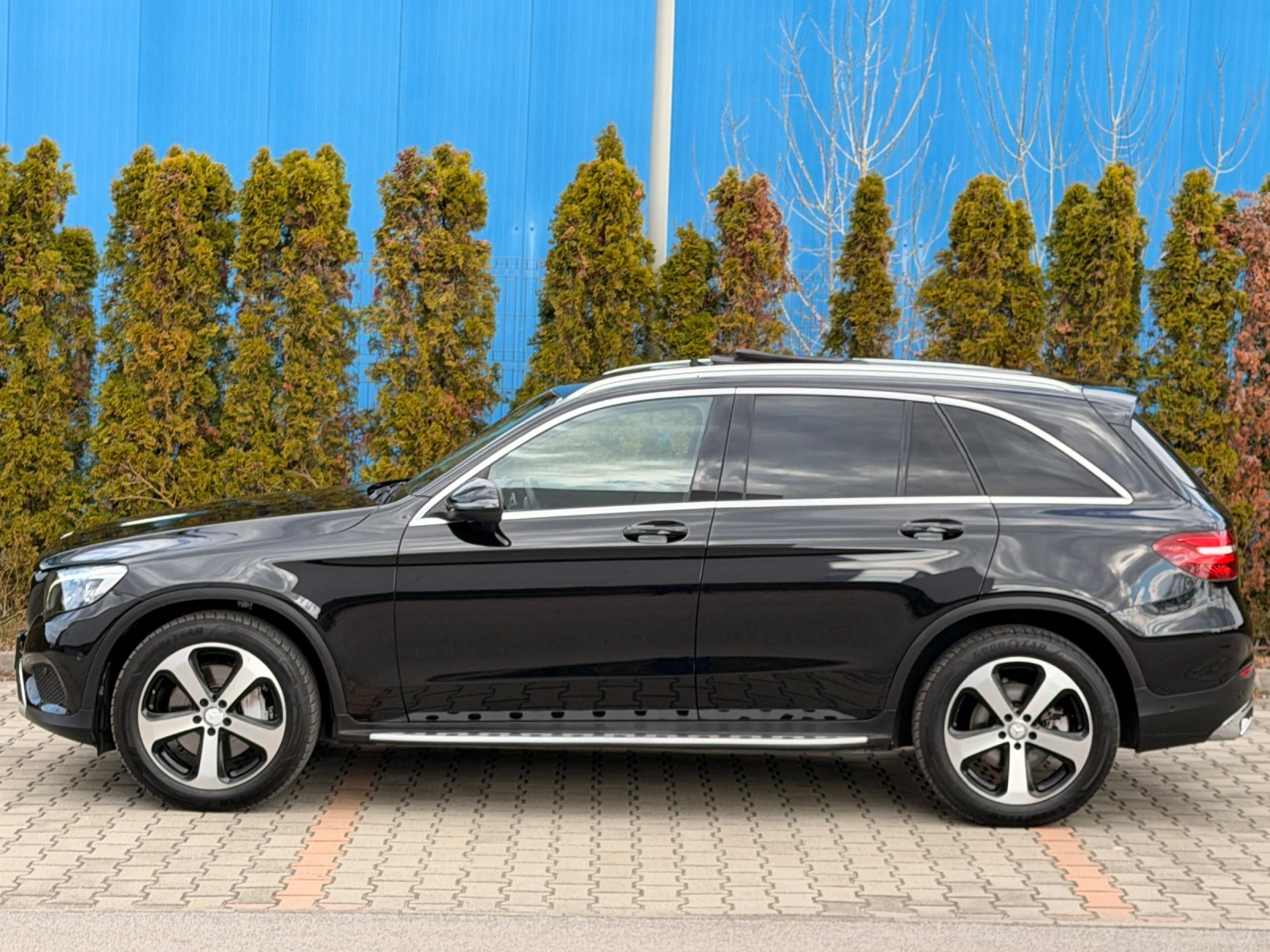 Mercedes-Benz GLC 220 2.2d-9-G-TRONIC-4MATIC-KOAЖА-КАМЕРА-НАВИ-КАТО НОВА, снимка 8 - Автомобили и джипове - 53051058