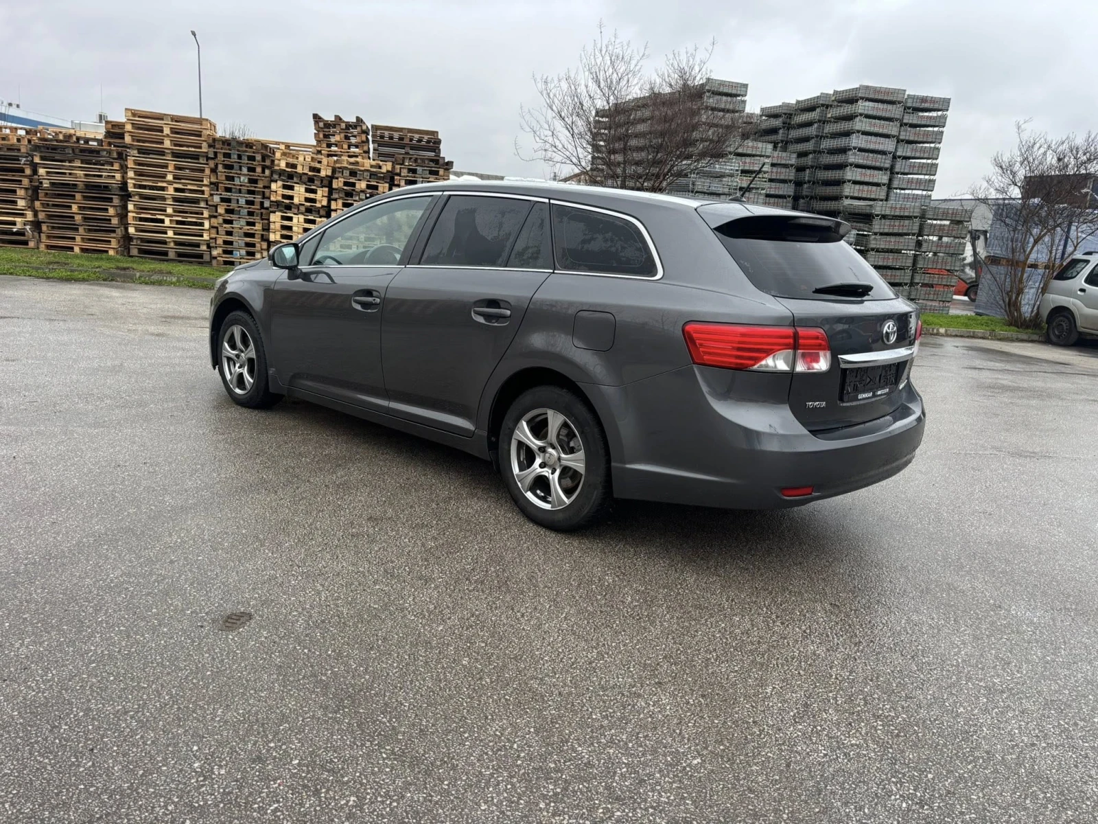 Toyota Avensis 1, 8 БЕНЗИН EURO5 - изображение 7