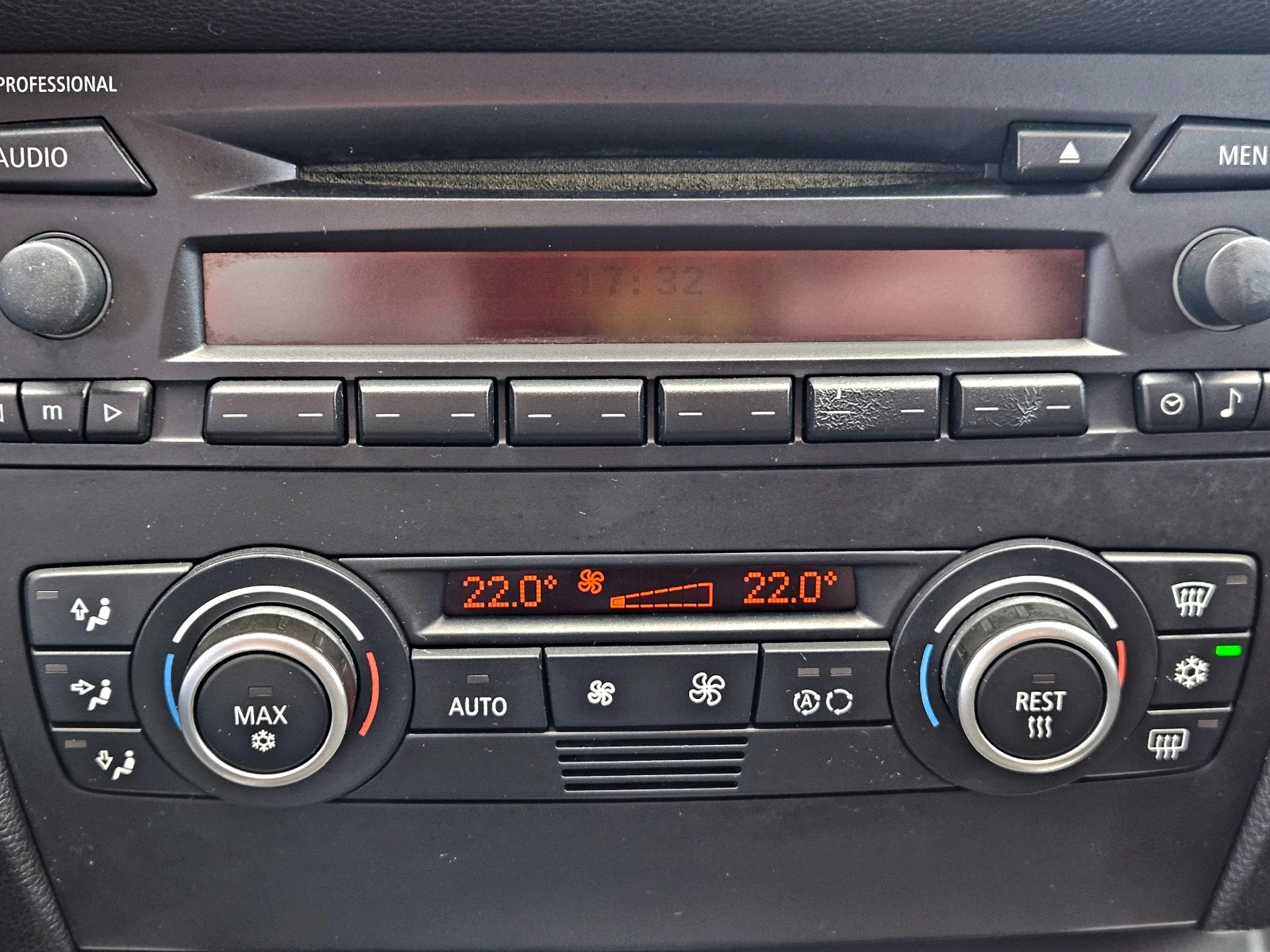 BMW 320 D/M/163KS/BiXENON/AVTOMAT/, снимка 13 - Автомобили и джипове - 54293851