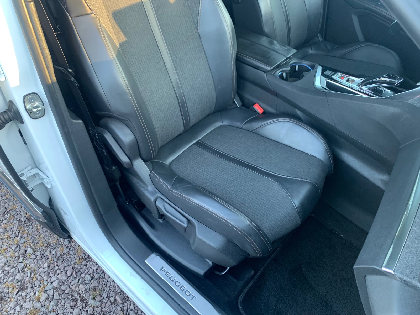 Peugeot 5008 1.6hdi GT-LINE, снимка 16 - Автомобили и джипове - 54295756