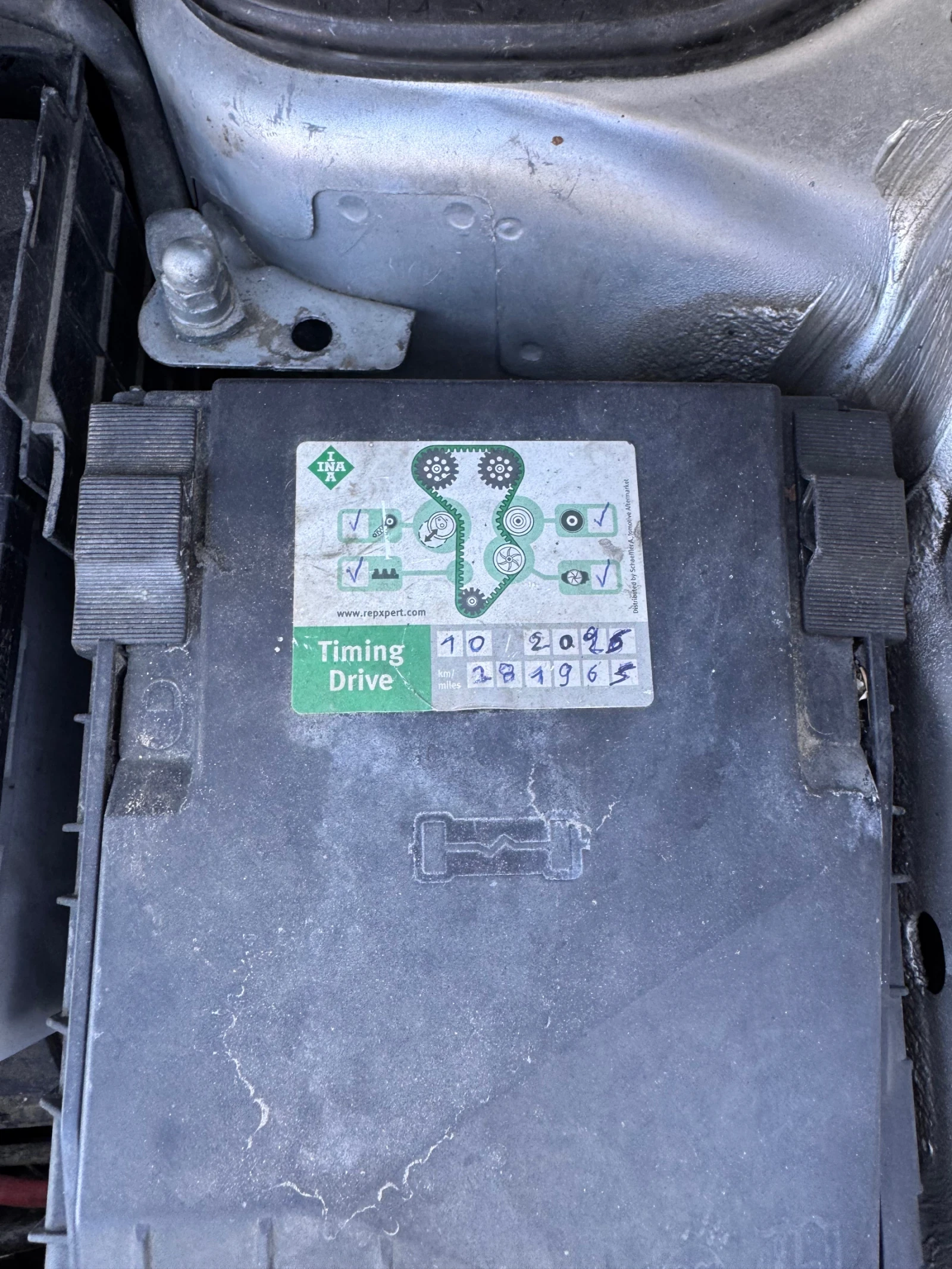 VW Caddy 1.9 TDI / 105 p.s. / KLIMA, снимка 16 - Автомобили и джипове - 54323731