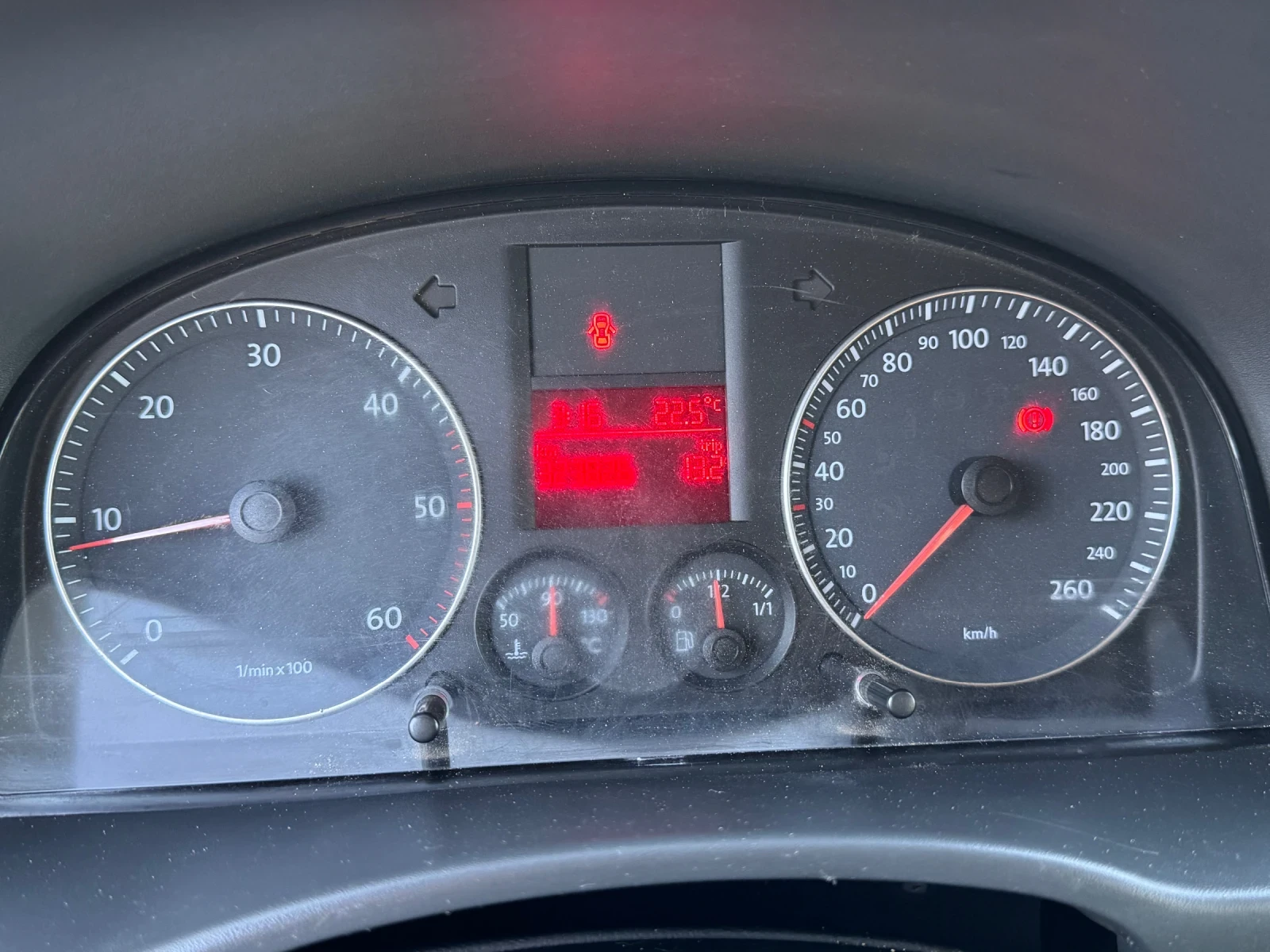 VW Caddy 1.9 TDI / 105 p.s. / KLIMA, снимка 11 - Автомобили и джипове - 54323731