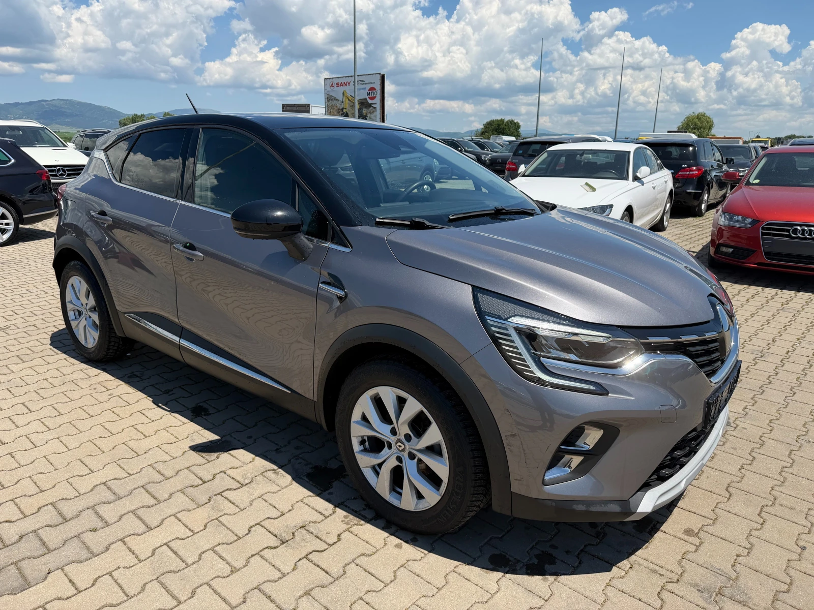 Renault Captur 1.3Tce HYBRID AVTOMAT/KOJA/NAVI EURO 6, снимка 4 - Автомобили и джипове - 54835842