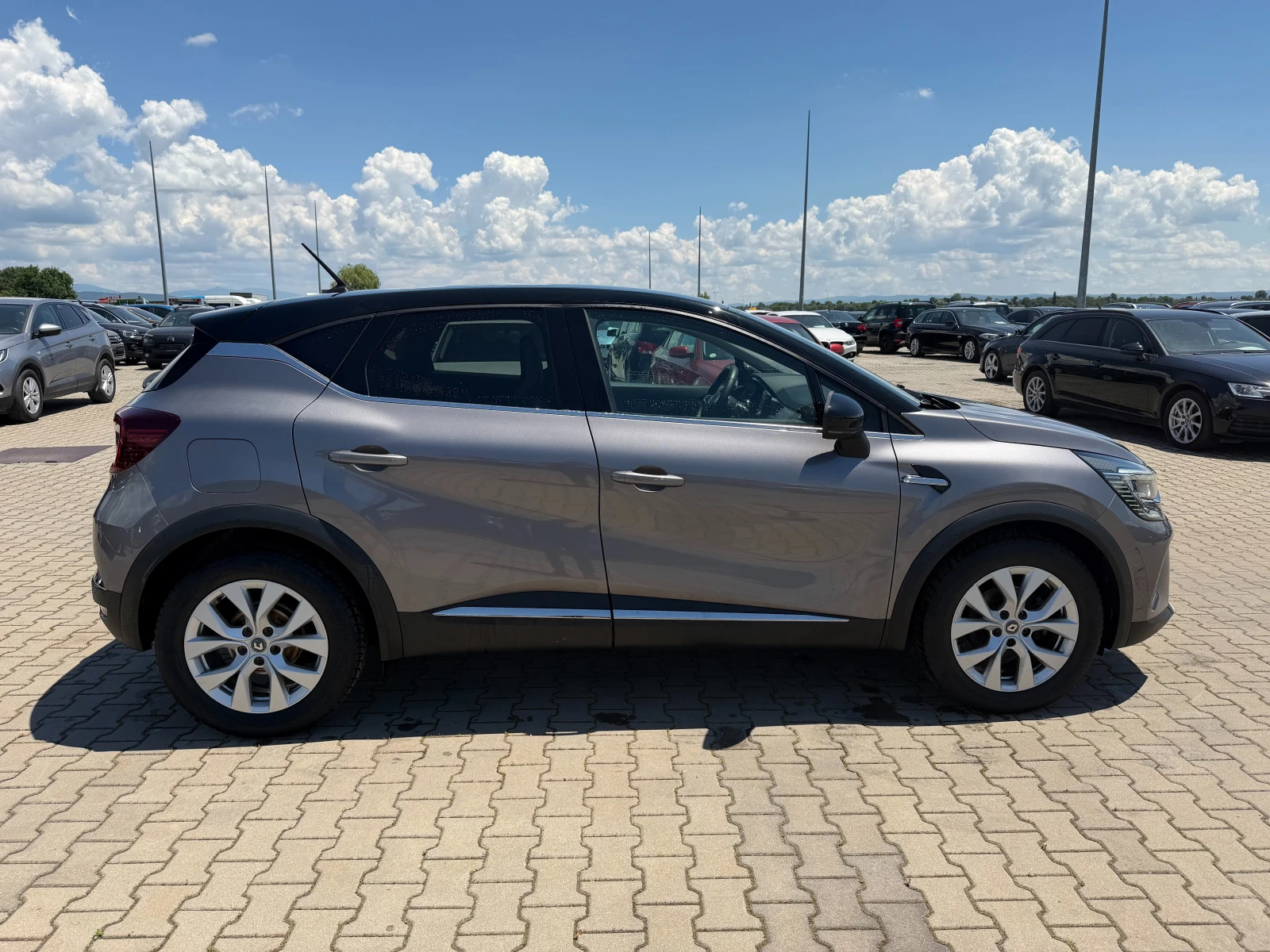 Renault Captur 1.3Tce HYBRID AVTOMAT/KOJA/NAVI EURO 6, снимка 5 - Автомобили и джипове - 54835842