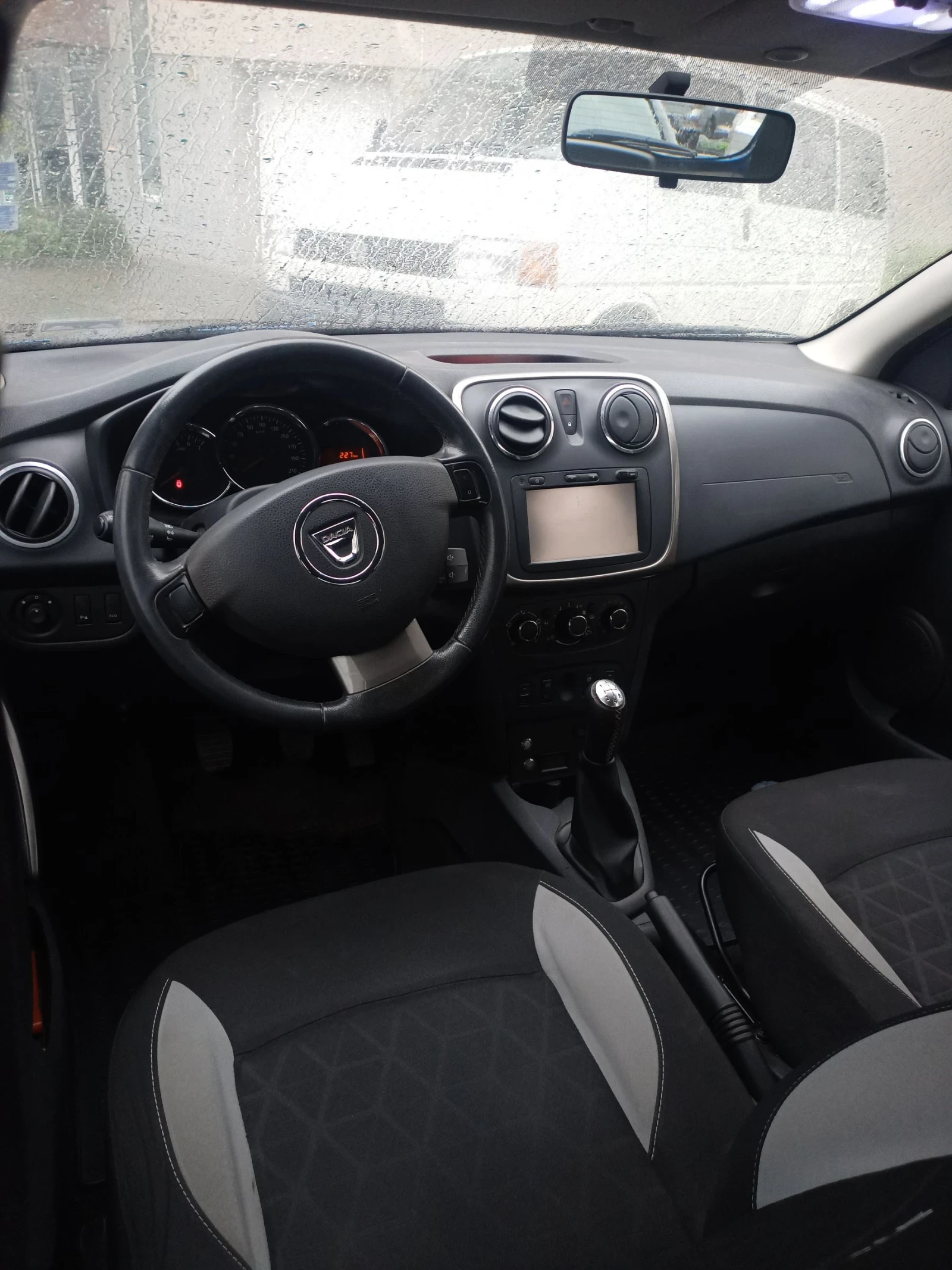 Dacia Sandero stepway, снимка 6 - Автомобили и джипове - 55004240