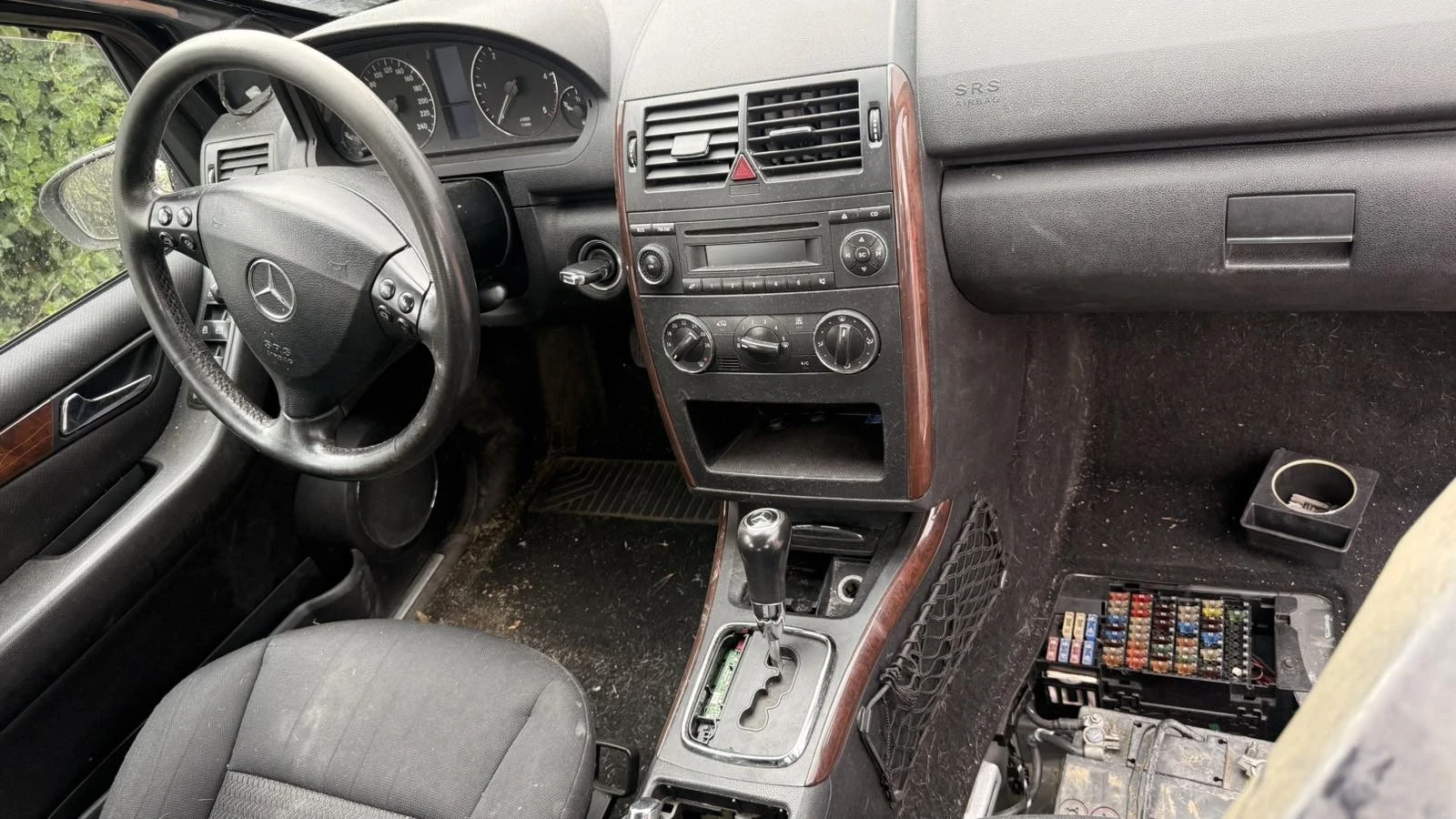 Mercedes-Benz A 180, снимка 5 - Автомобили и джипове - 55321048
