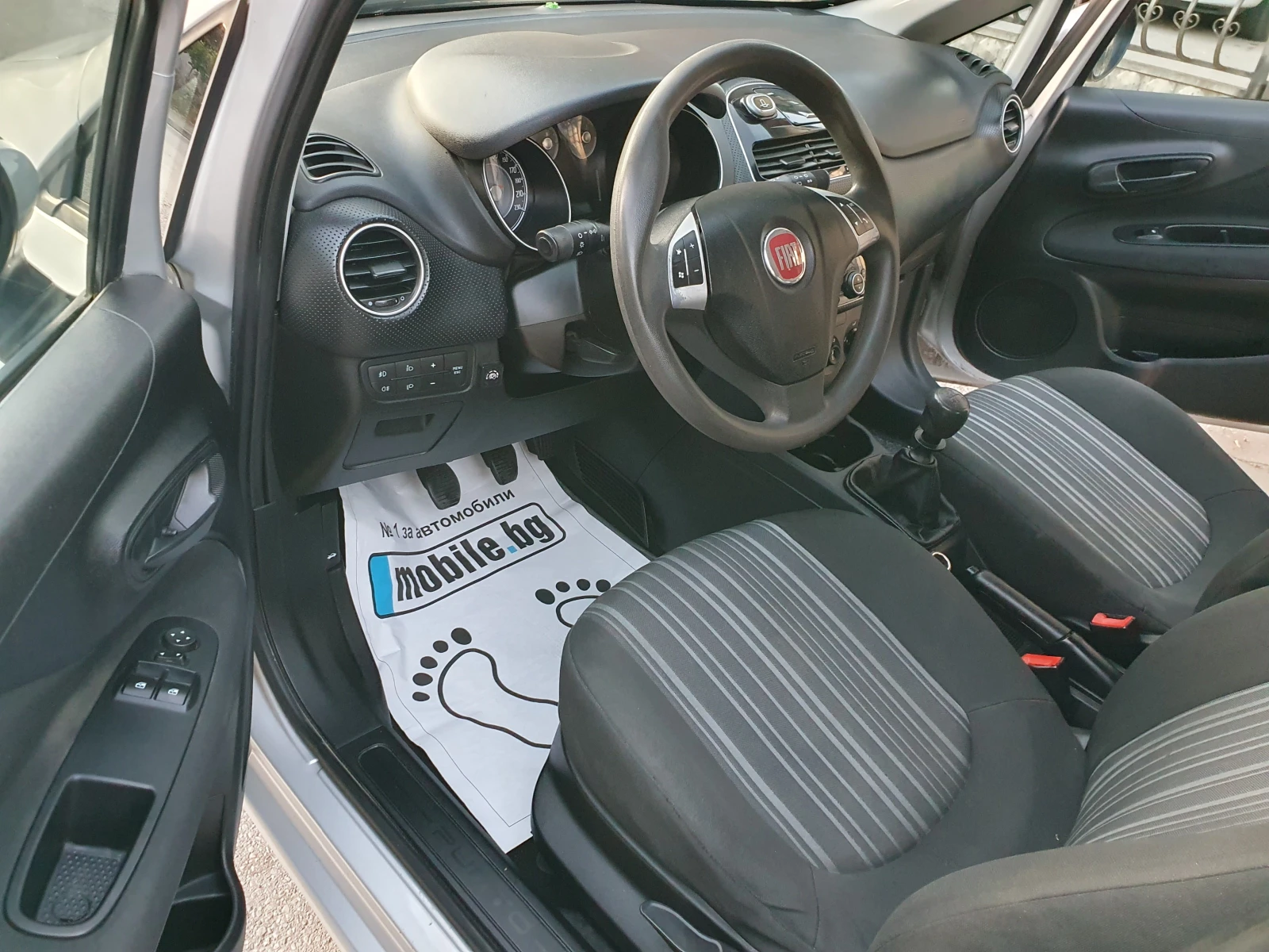 Fiat Punto 1.2i-69k.s. KLIMATIK, снимка 10 - Автомобили и джипове - 55565929
