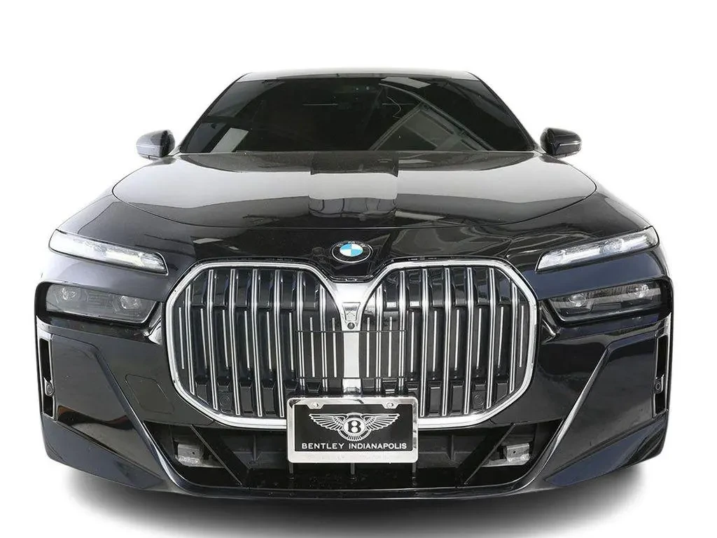 BMW 760 I xDrive, снимка 2 - Автомобили и джипове - 55576957