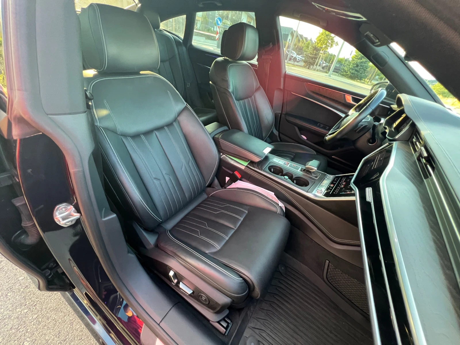 Audi A7 Уникат ! Фул екстри facelift Laser Bang and Olufse, снимка 14 - Автомобили и джипове - 55590231