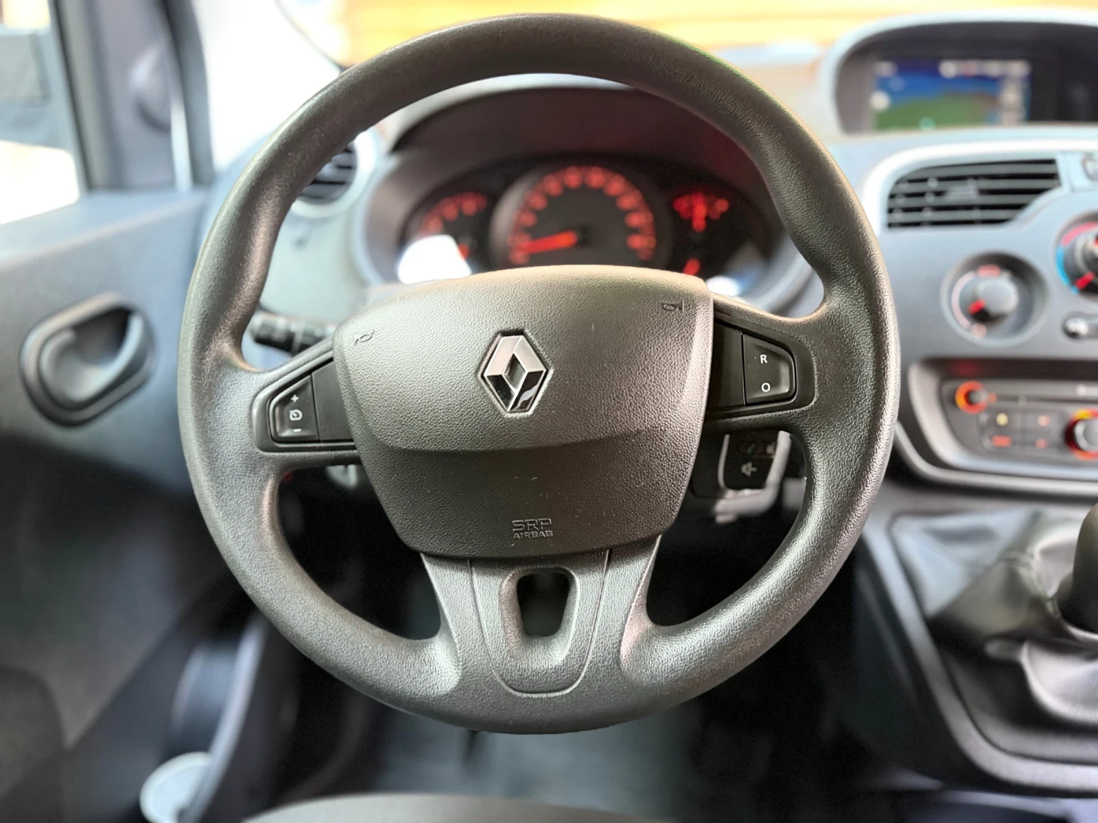 Renault Kangoo 1.5dCi-90ps-71хил.км, снимка 7 - Автомобили и джипове - 55780079