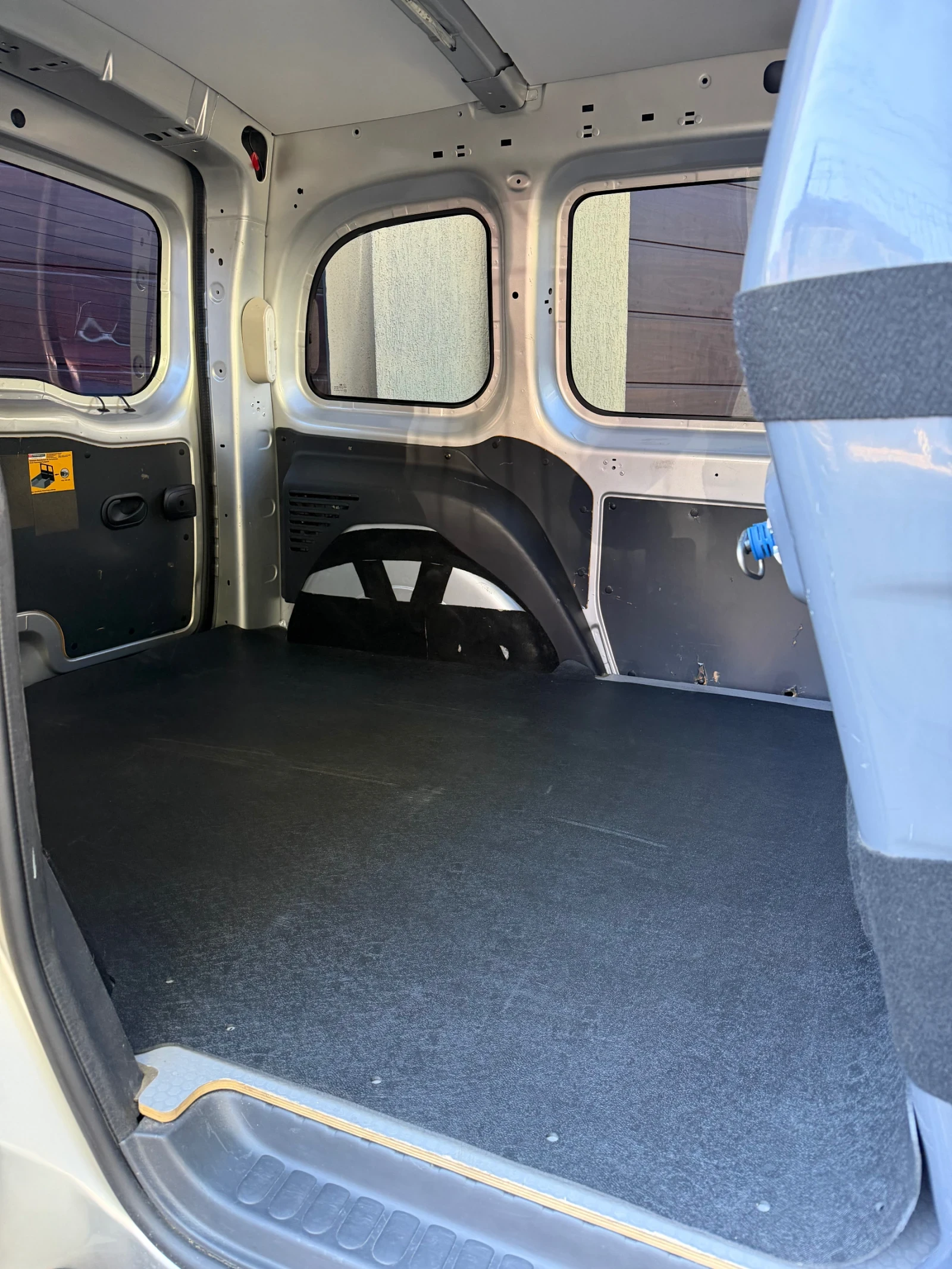 Renault Kangoo 1.5dCi-90ps-71хил.км, снимка 14 - Автомобили и джипове - 55780079