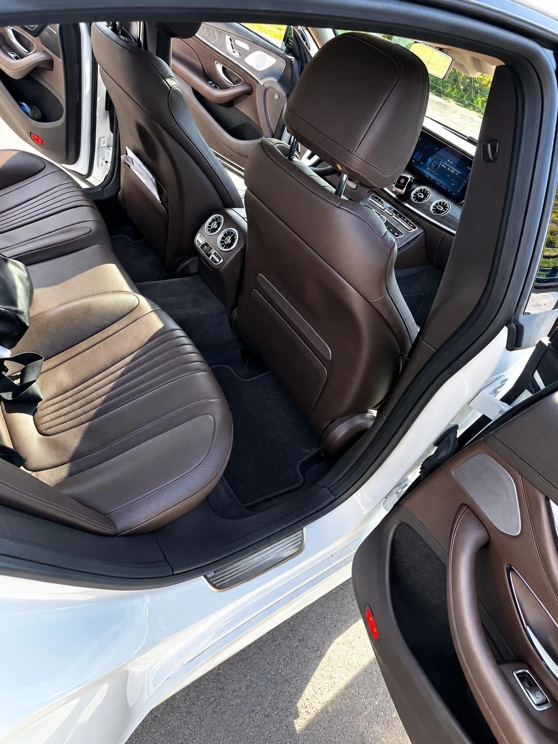 Mercedes-Benz CLS 400 4 matic/Distronic/Multibeam, снимка 10 - Автомобили и джипове - 56074103