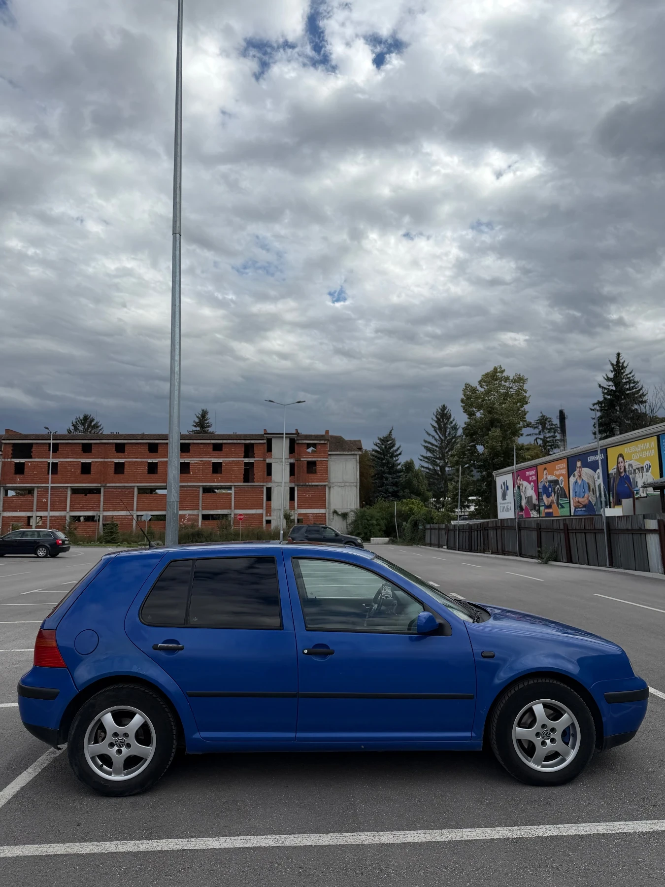 VW Golf, снимка 6 - Автомобили и джипове - 56185356