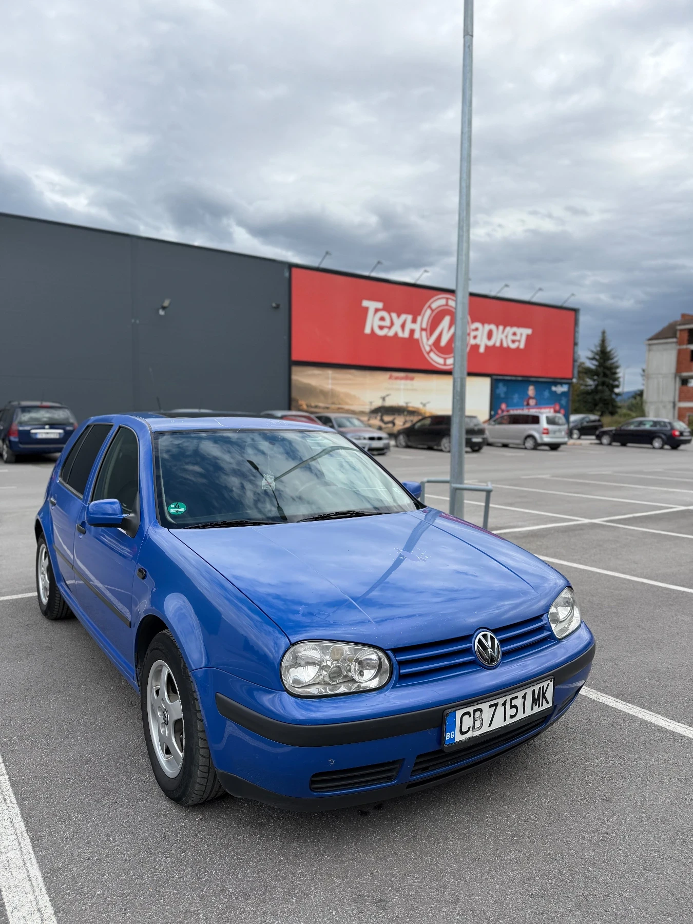 VW Golf, снимка 2 - Автомобили и джипове - 56185356
