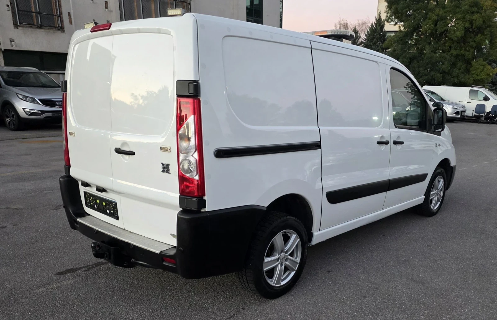 Citroen Jumpy 2.0hdi, 4x4, DANGEL 2бр, снимка 6 - Автомобили и джипове - 56649598