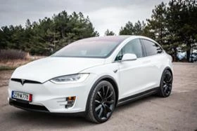     Tesla Model X 44