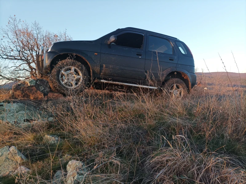 Daihatsu Terios, снимка 2 - Автомобили и джипове - 52856043