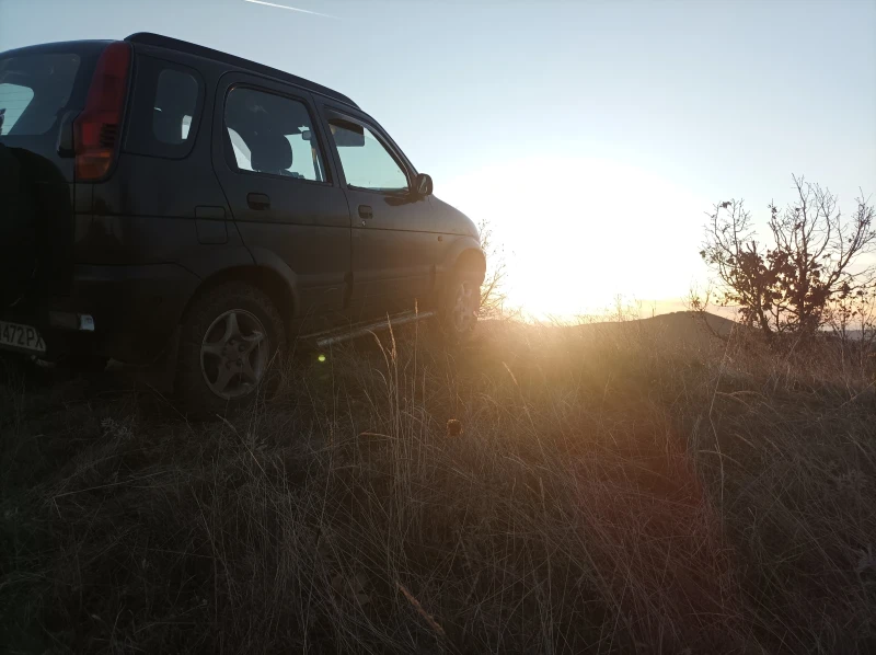 Daihatsu Terios, снимка 3 - Автомобили и джипове - 52856043