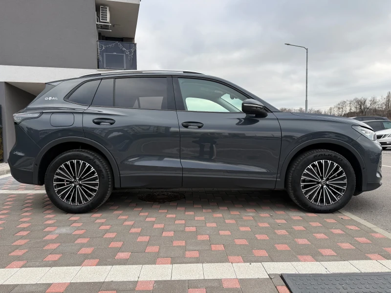 VW Tiguan 150hp* IQ DRIVE* DSG* LED* ACC* 360* VIRTUAL, снимка 6 - Автомобили и джипове - 52915976