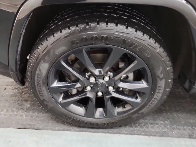 Jeep Grand cherokee 2020 ALTITUDE * CARFAX * БЕЗ ПЪРВОНАЧАЛНА ВНОСКА, снимка 17 - Автомобили и джипове - 53008462