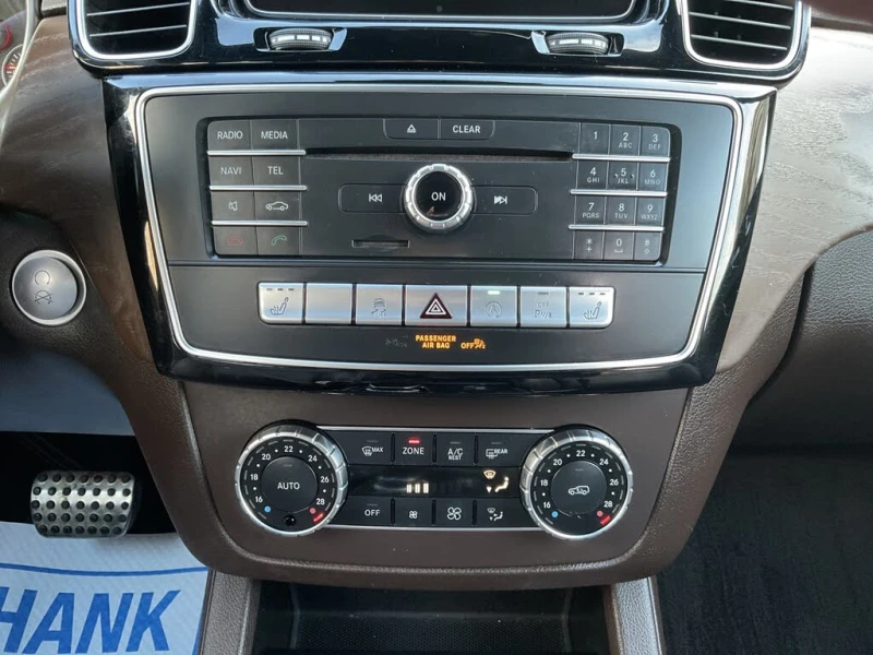 Mercedes-Benz GLE 400 4MATIC* АвтоКредит* (ЦЕНА ДО БГ), снимка 11 - Автомобили и джипове - 53404119