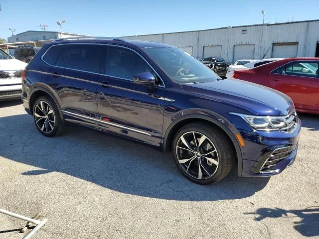 VW Tiguan, снимка 3 - Автомобили и джипове - 48725963