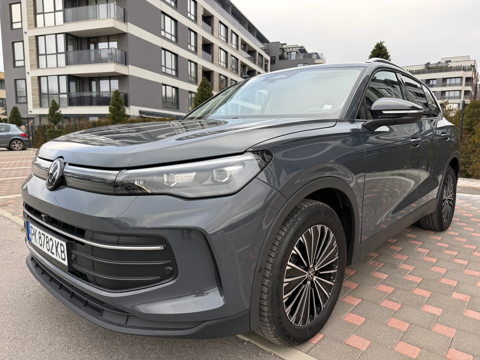 VW Tiguan 150hp* IQ DRIVE* DSG* LED* ACC* 360* VIRTUAL, снимка 1