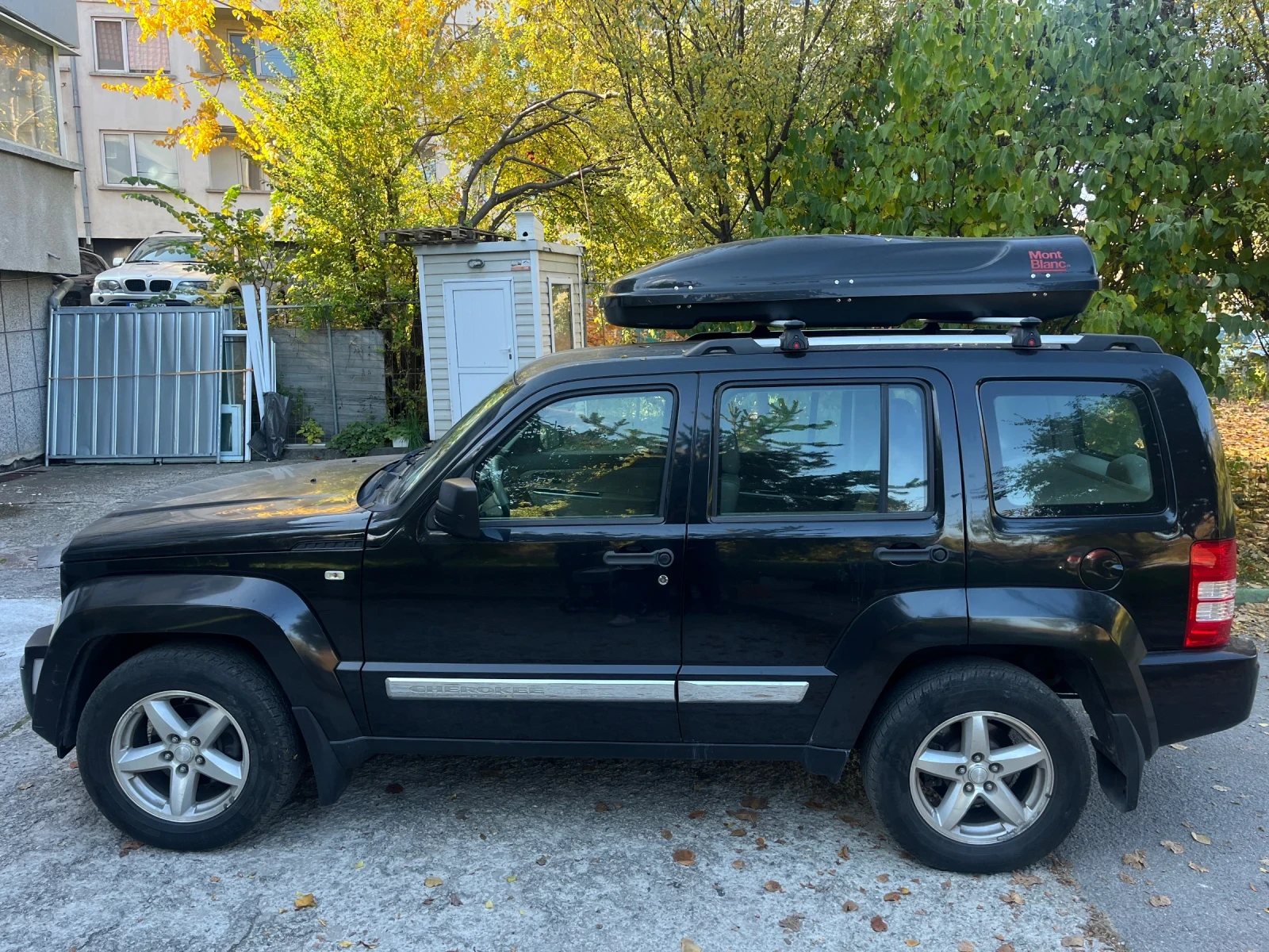 Jeep Cherokee 3.7 4X4 - изображение 2