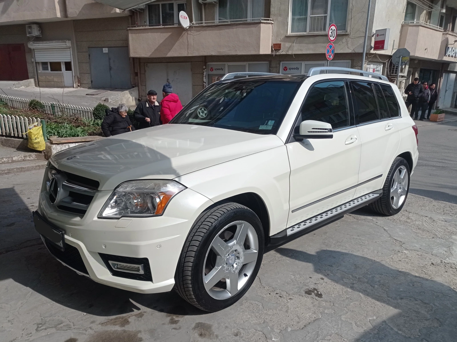 Mercedes-Benz GLK 350 - изображение 2