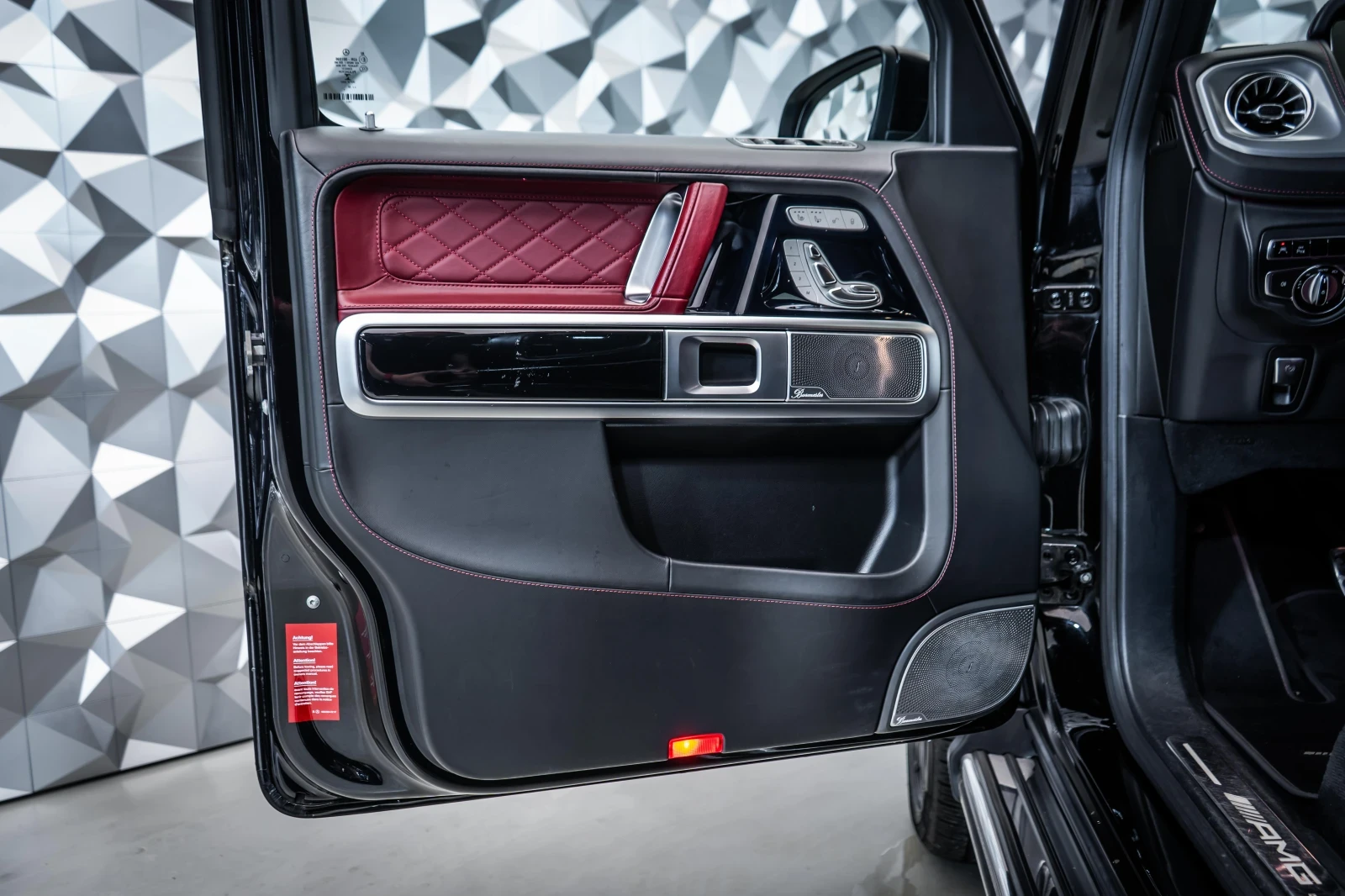 Mercedes-Benz G 63 AMG Brabus Pack* Burmester* Carbon - изображение 7