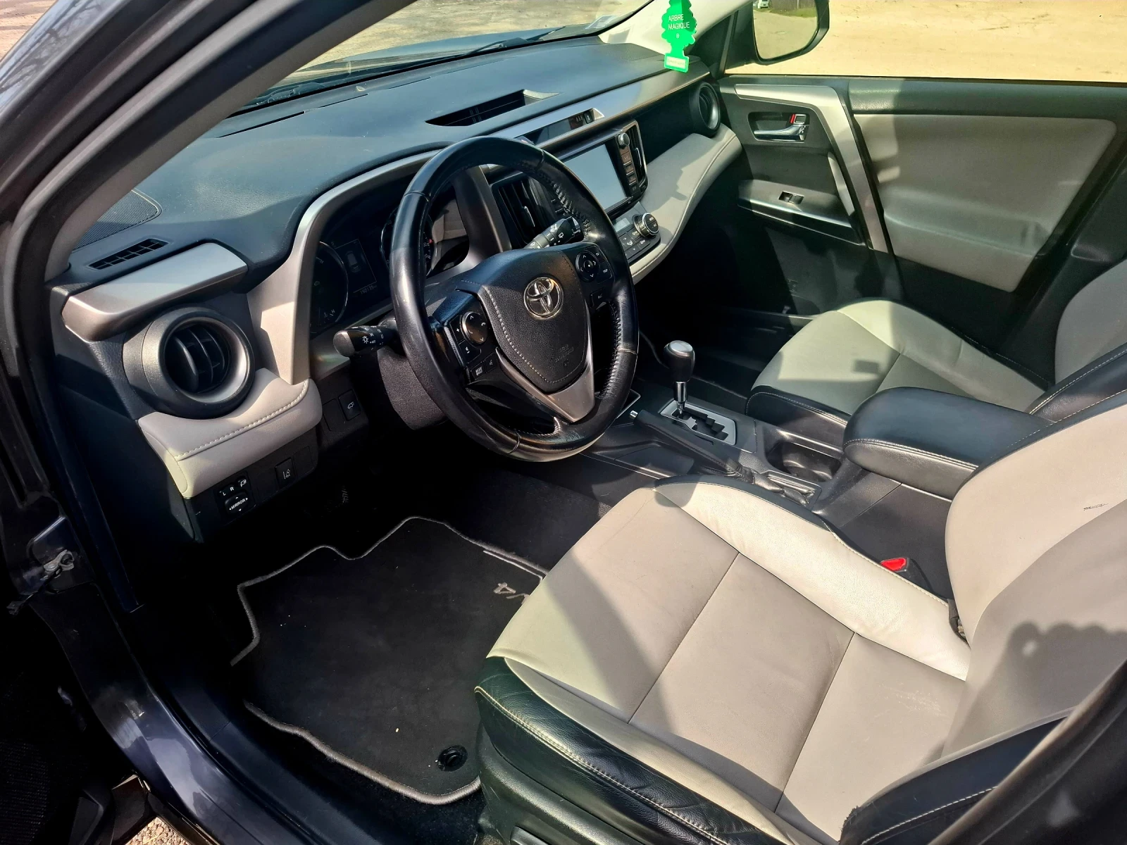 Toyota Rav4 2.5 HYBRID  4X4, снимка 11 - Автомобили и джипове - 53720221