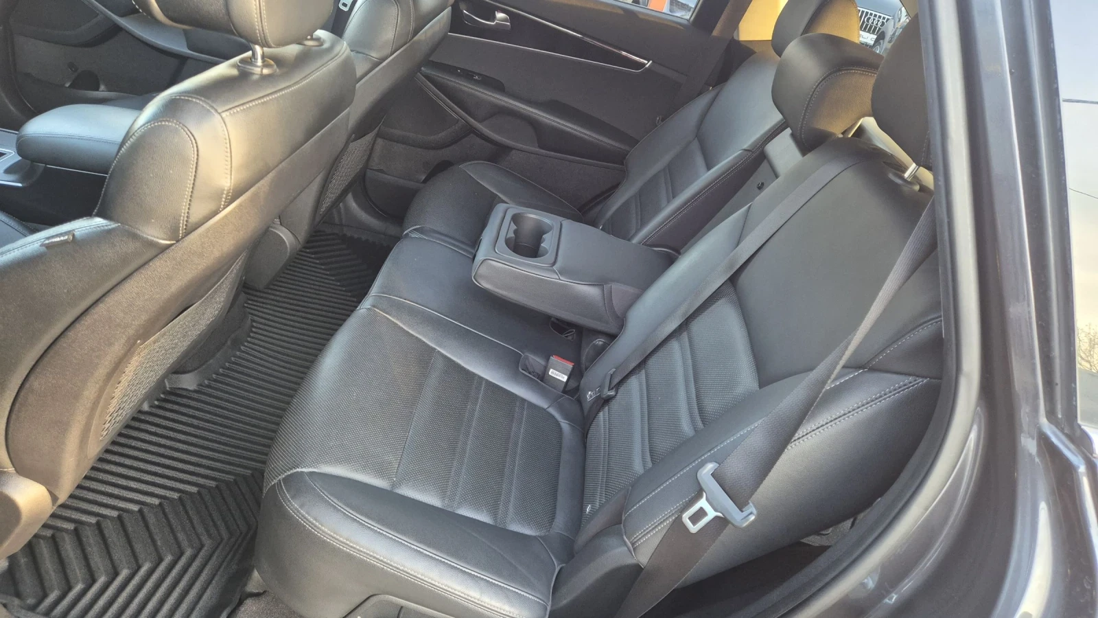 Kia Sorento 2.0CRDI FULL REBEl 125хил.100%ЛИЗИНГ ВИДЕО , снимка 7 - Автомобили и джипове - 53879946