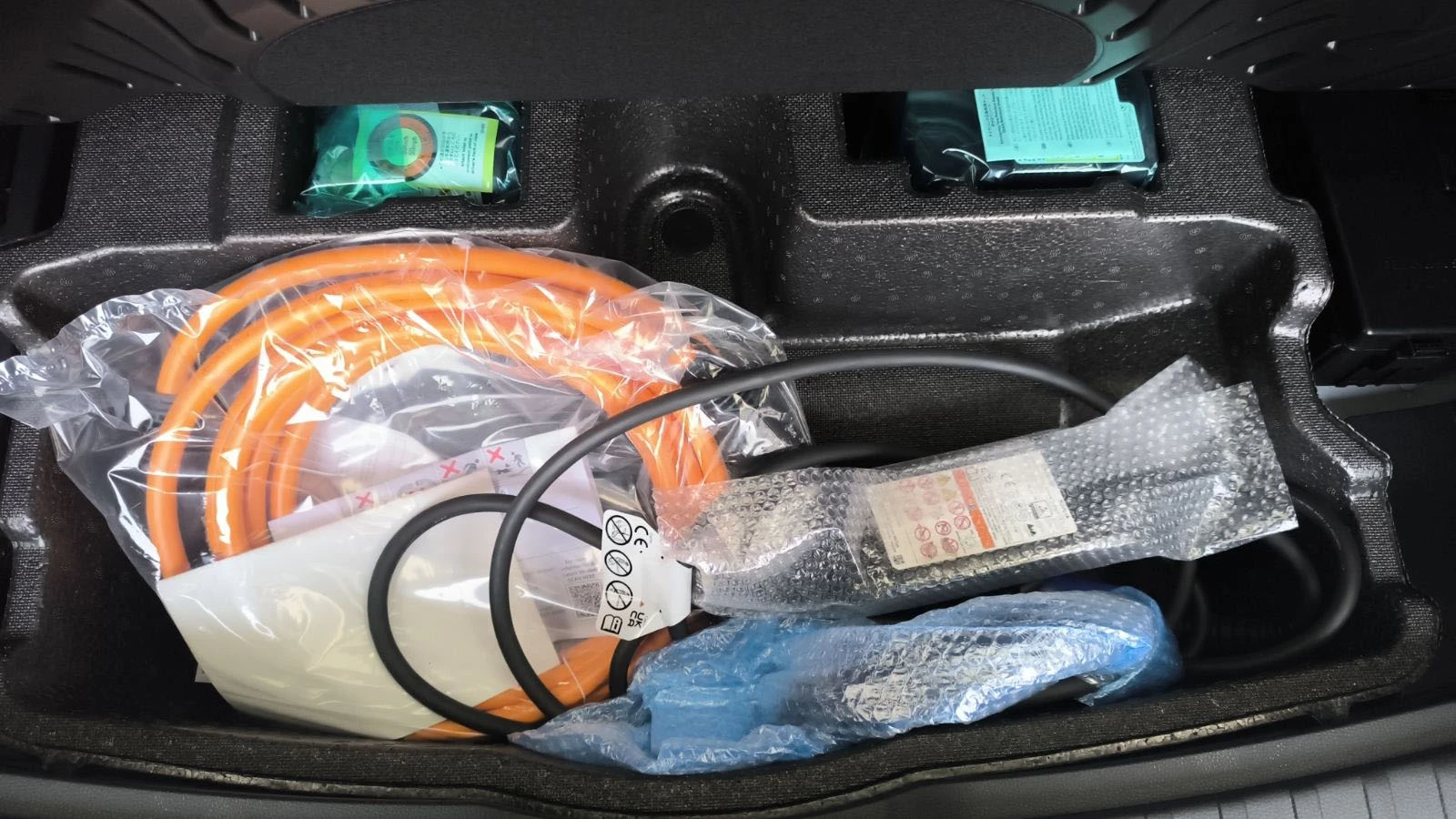 Toyota Rav4 GR Sport / Bi tone, снимка 8 - Автомобили и джипове - 54008574