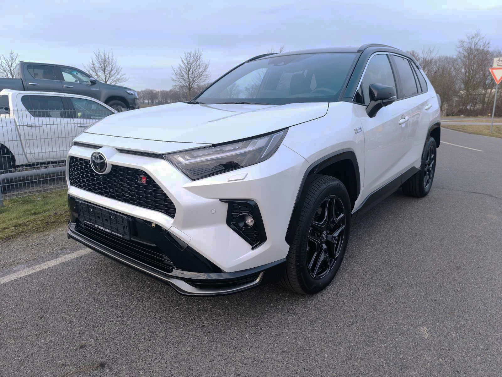 Toyota Rav4 GR Sport / Bi tone | Auto.bg — изображение 1