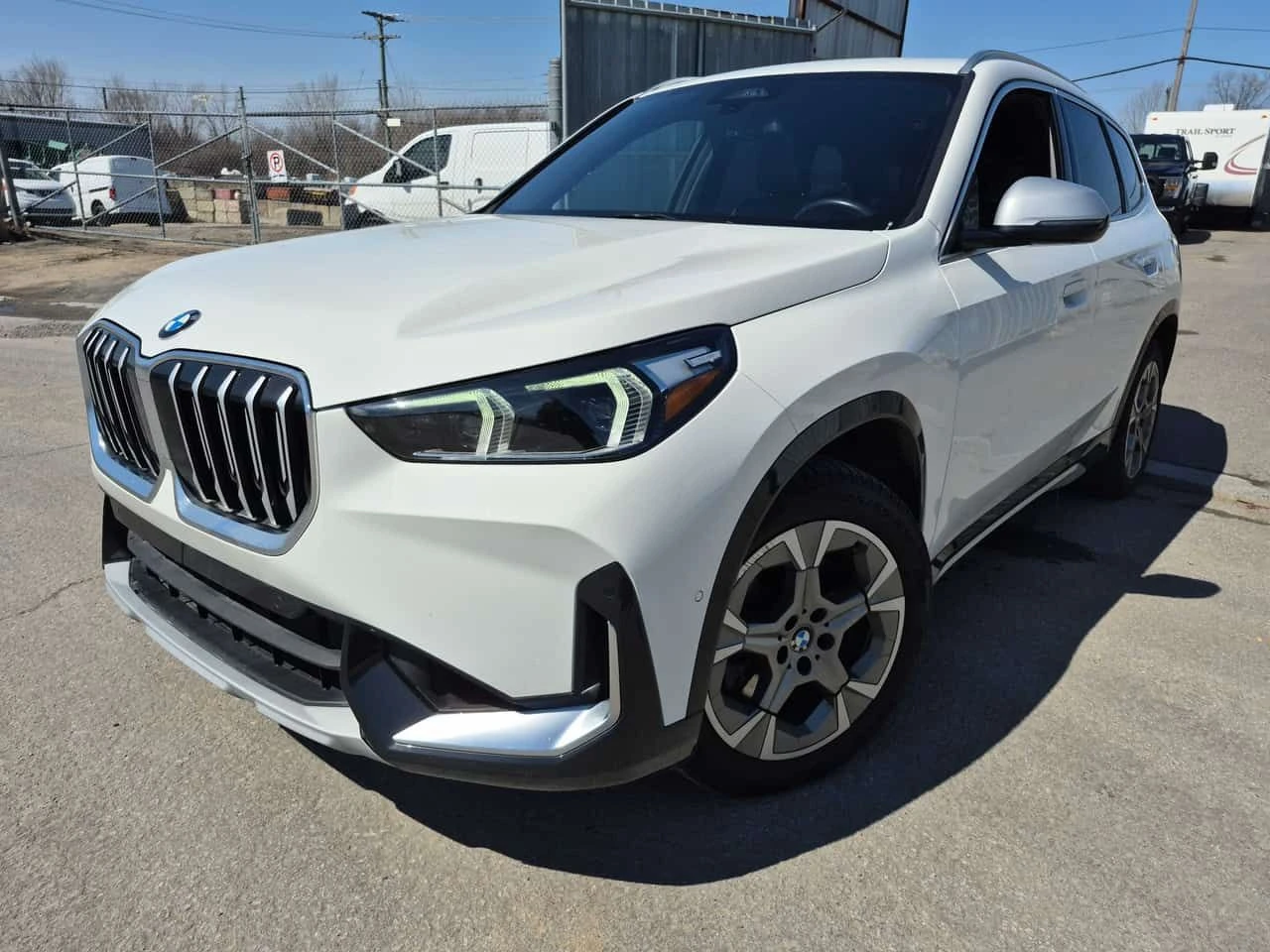 BMW X1 ДИСТРОНИК * ПАНОРАМА * ДВА ЧИФТА ГУМИ + ДЖАНТИ | Auto.bg — изображение 1