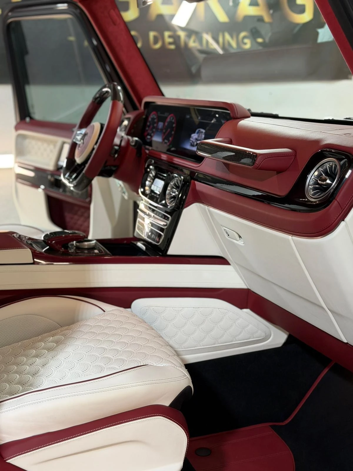 Mercedes-Benz G 63 AMG Brabus G700 Widestar Carbon, снимка 8 - Автомобили и джипове - 54352796