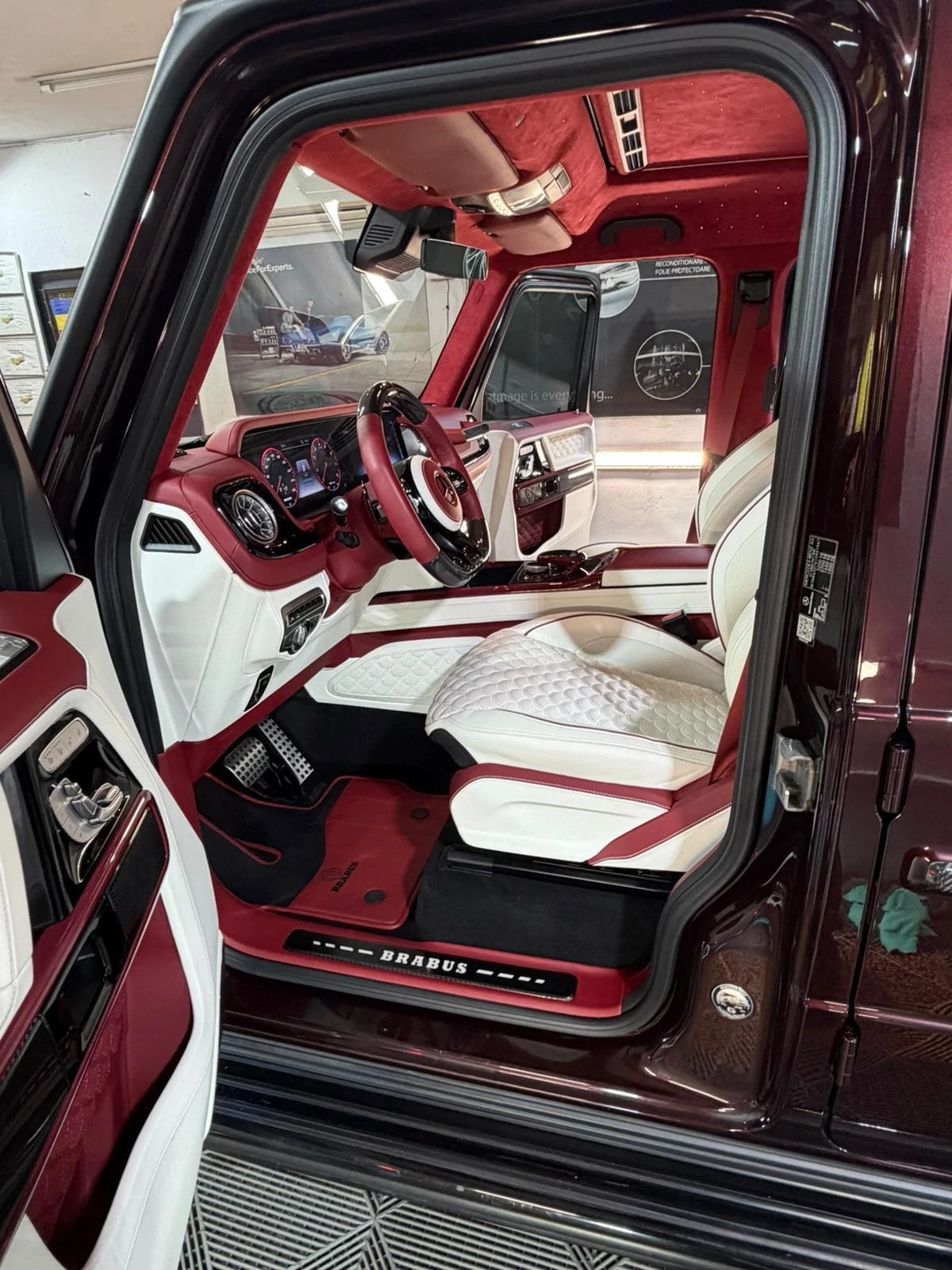 Mercedes-Benz G 63 AMG Brabus G700 Widestar Carbon, снимка 7 - Автомобили и джипове - 54352796