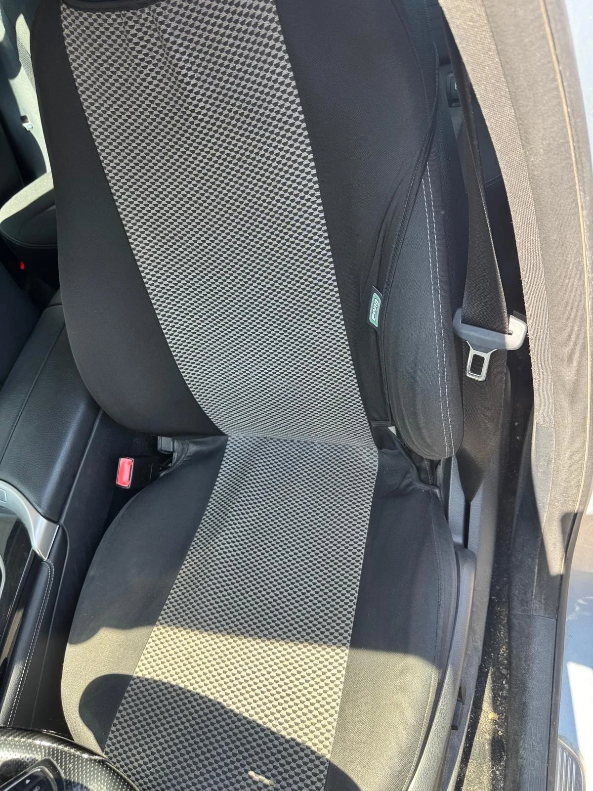 Mercedes-Benz GLC 220 d 4Matic Business, снимка 12 - Автомобили и джипове - 54669584