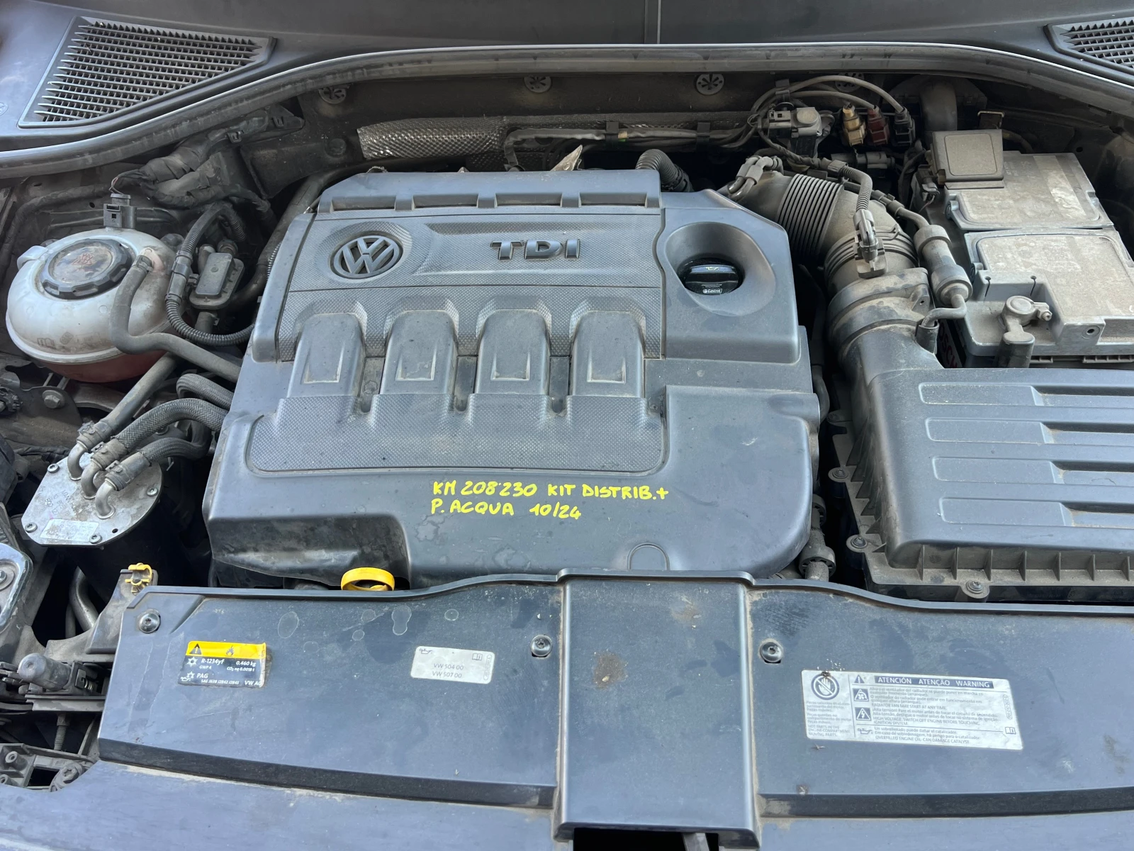VW T-Roc 2.0TDI, 4-MOTION, LED, DISTRONIC, KEY-GO, ADVANCE!, снимка 15 - Автомобили и джипове - 54836512