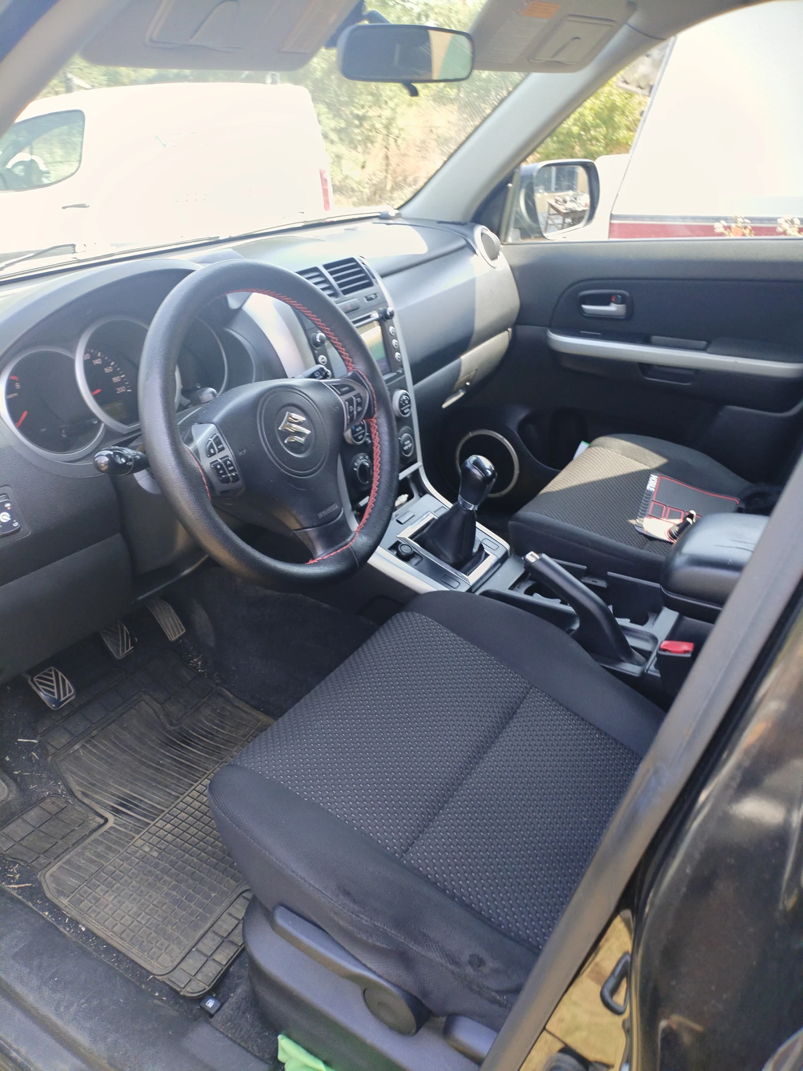 Suzuki Grand vitara, снимка 6 - Автомобили и джипове - 55386387