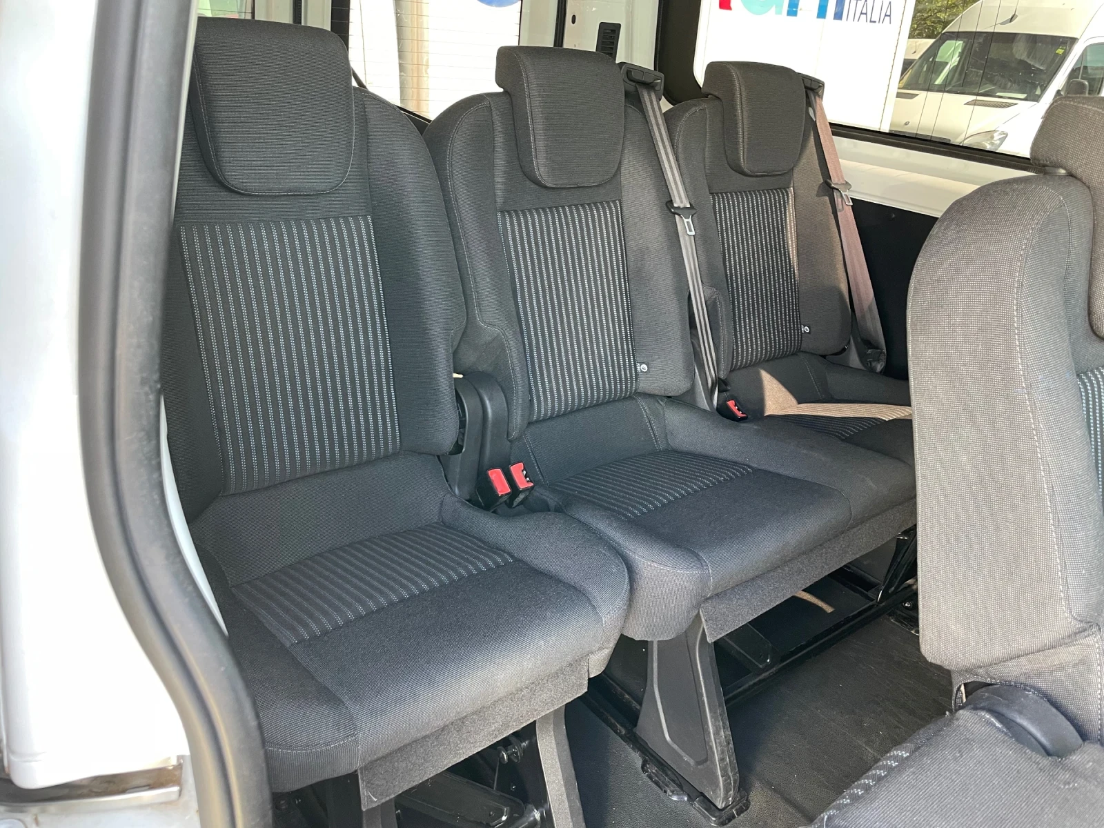 Ford Transit Custom 2.2 CDTi / LONG / КЛИМА / ПАРКТРОНИК / АВТОПИЛОТ, снимка 7 - Бусове и автобуси - 56326448