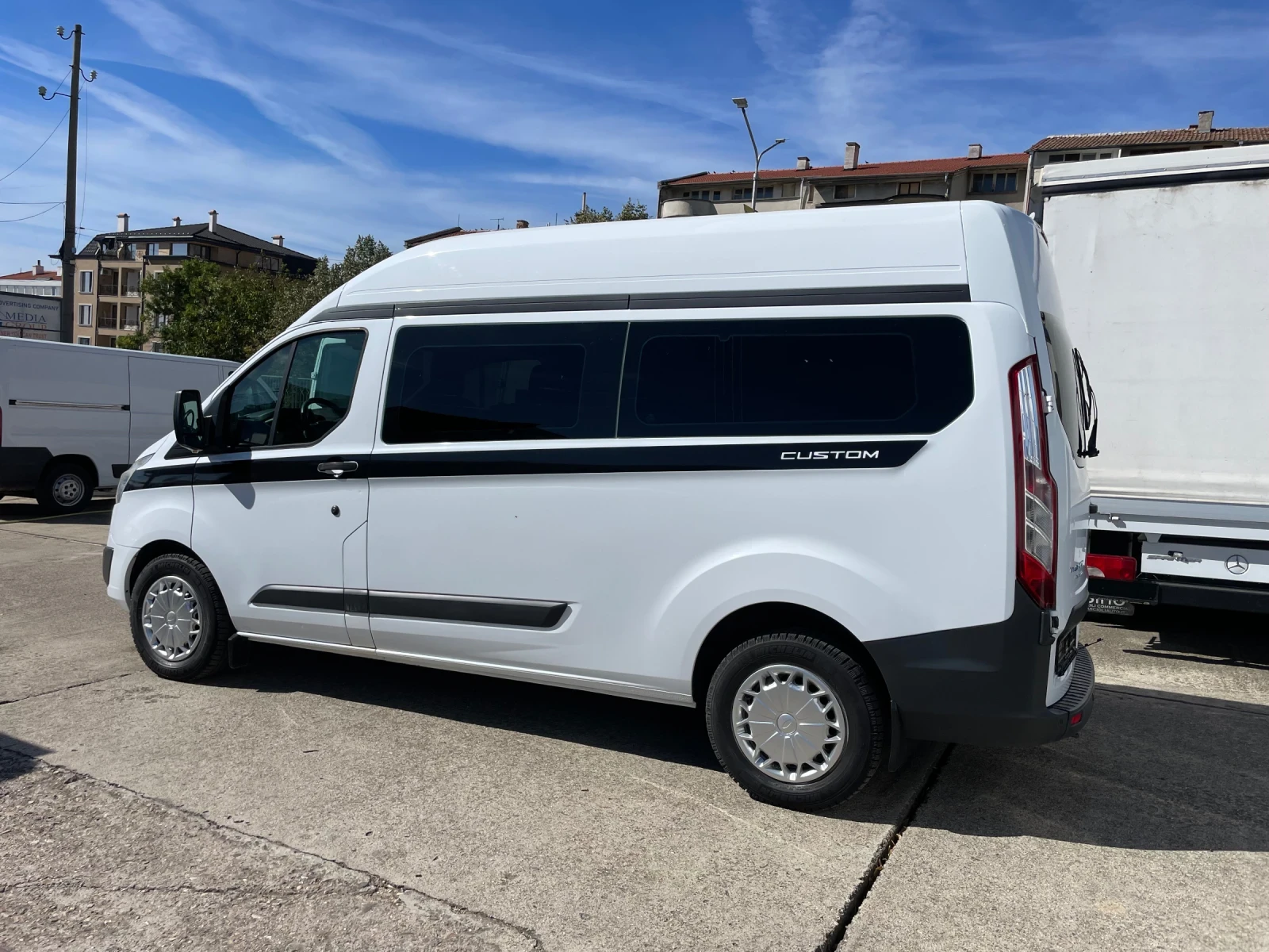 Ford Transit Custom 2.2 CDTi / LONG / КЛИМА / ПАРКТРОНИК / АВТОПИЛОТ, снимка 4 - Бусове и автобуси - 56326448
