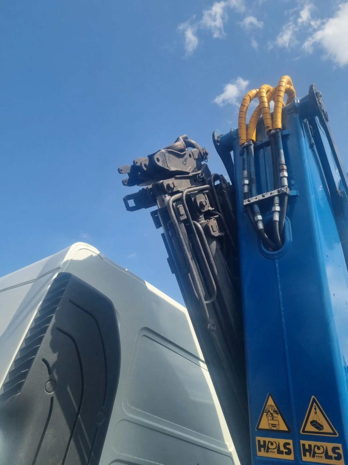 Renault Premium кран, снимка 4 - Камиони - 56378291