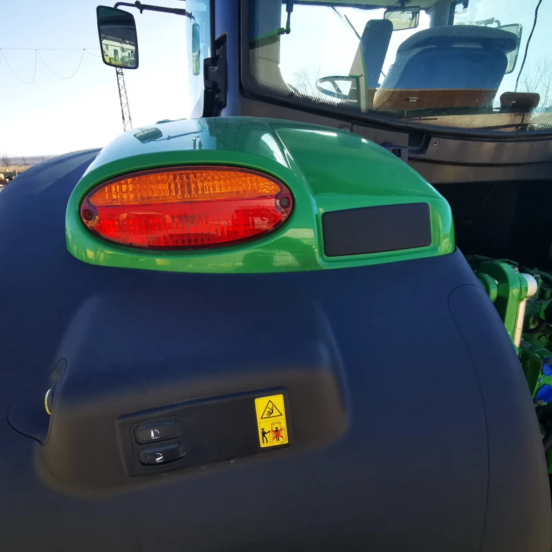 Трактор John Deere 6125R 2015 година лизинг с първоначална вноска 20%, снимка 11 - Селскостопанска техника - 43596494