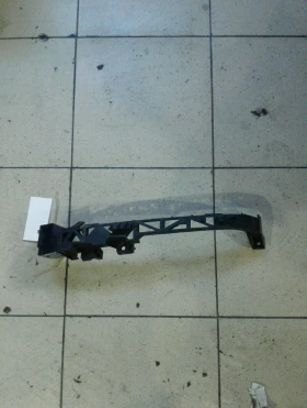 Водач предна броня ляв Мазда 5 (под фар)