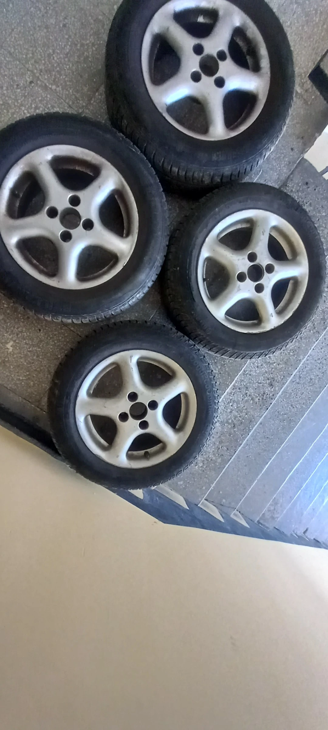 ���� � ������ 185/65R14 �� VW | Mobile.bg � ����������� 1