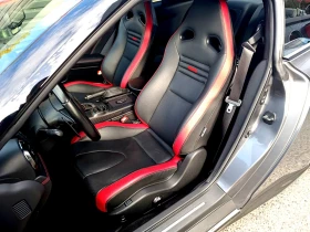 Nissan Gt-r Сервизна история! Пробег само 42 800 км!, снимка 12