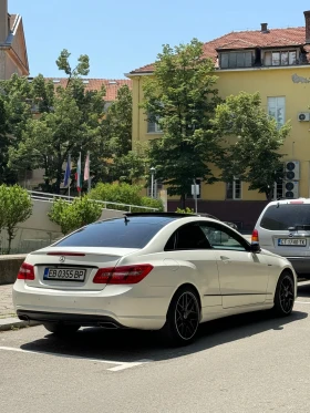 Mercedes-Benz E 500 AMG пакет, салон DESIGNO, KEYLESS GO генерация AMG, снимка 2