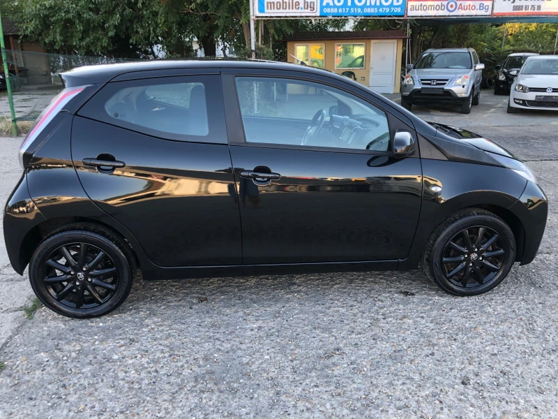 Toyota Aygo 1.0I 69 kc, снимка 5 - Автомобили и джипове - 47332721