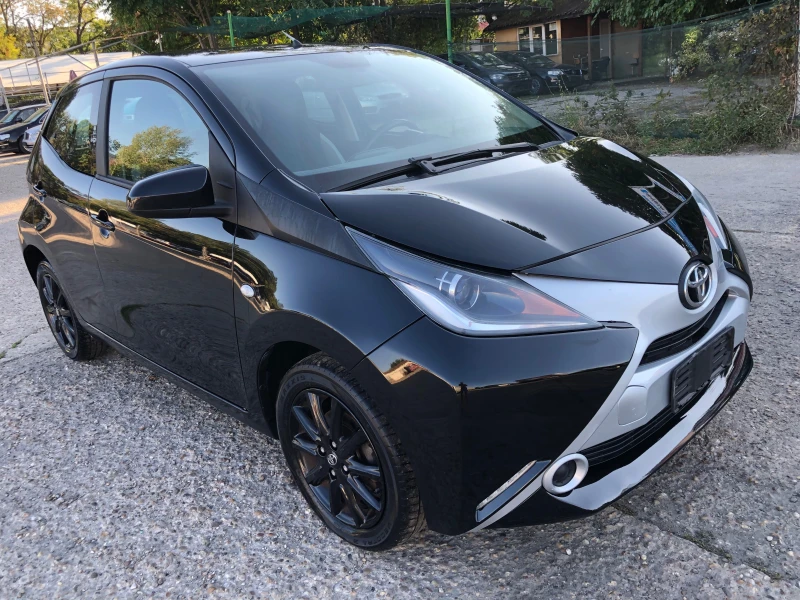 Toyota Aygo 1.0I 69 kc, снимка 2 - Автомобили и джипове - 47332721